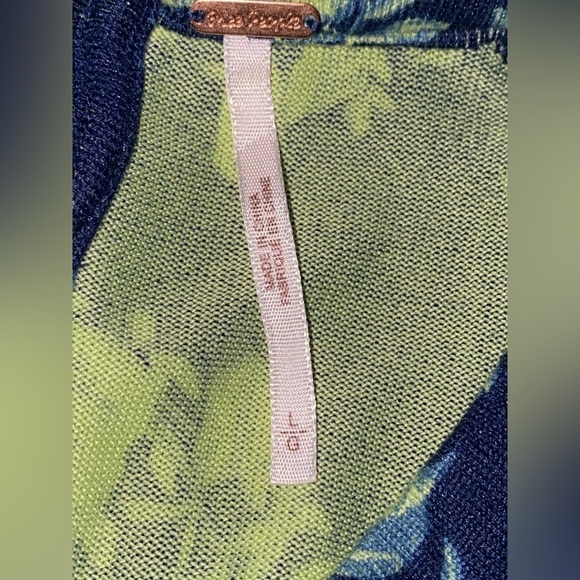 NEW Free People Dinner‎ Party Printed Top / Indigo Combo Women L Boho Hippie - Picture 3 of 13